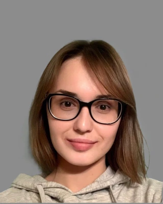 Анна Закутняя