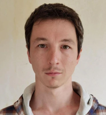 Александр Сахаров